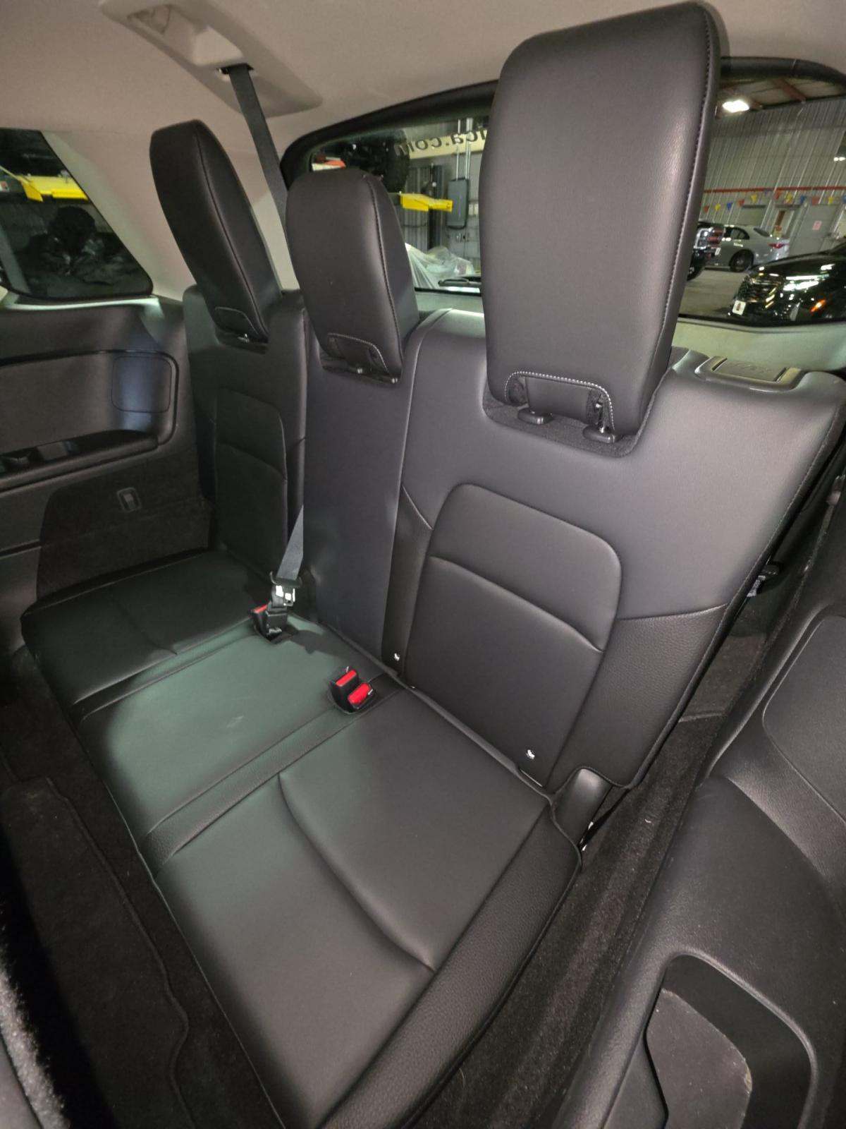 2025 Nissan Pathfinder SL AWD