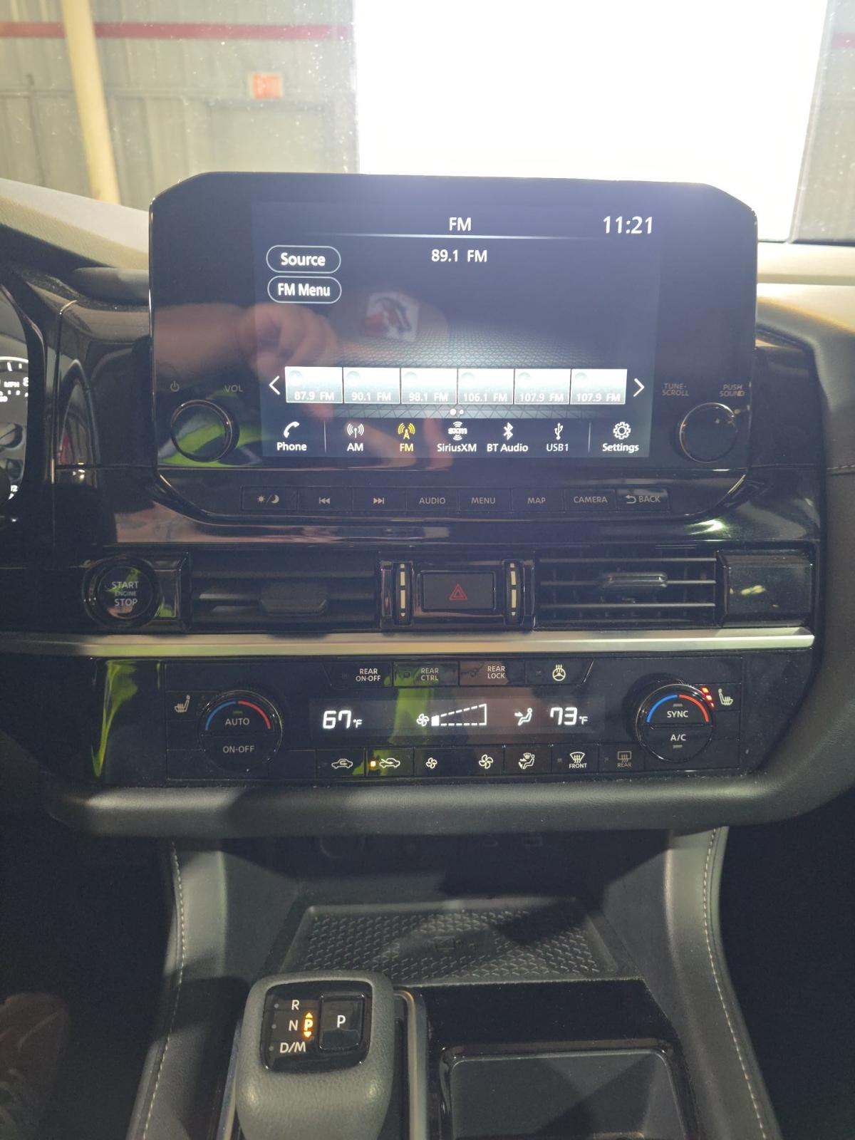 2025 Nissan Pathfinder SL AWD