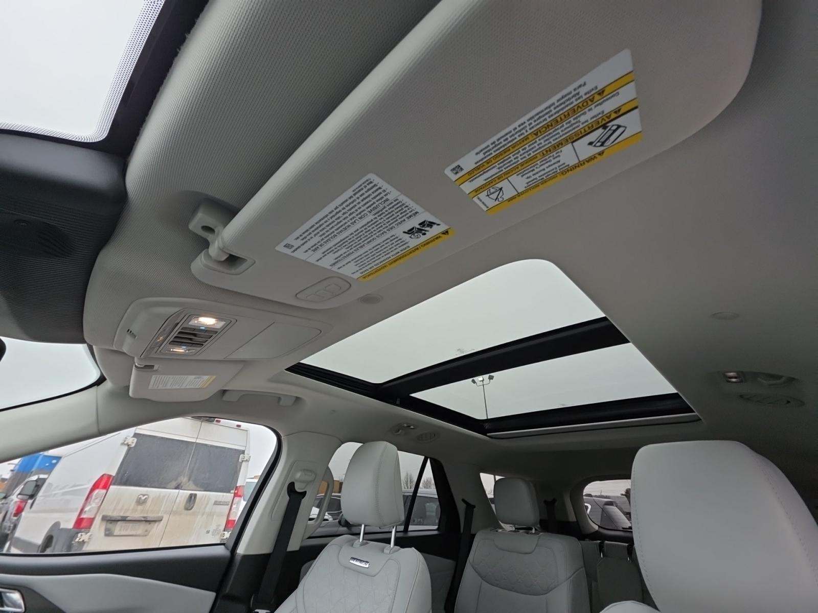 2025 Ford Explorer Platinum AWD