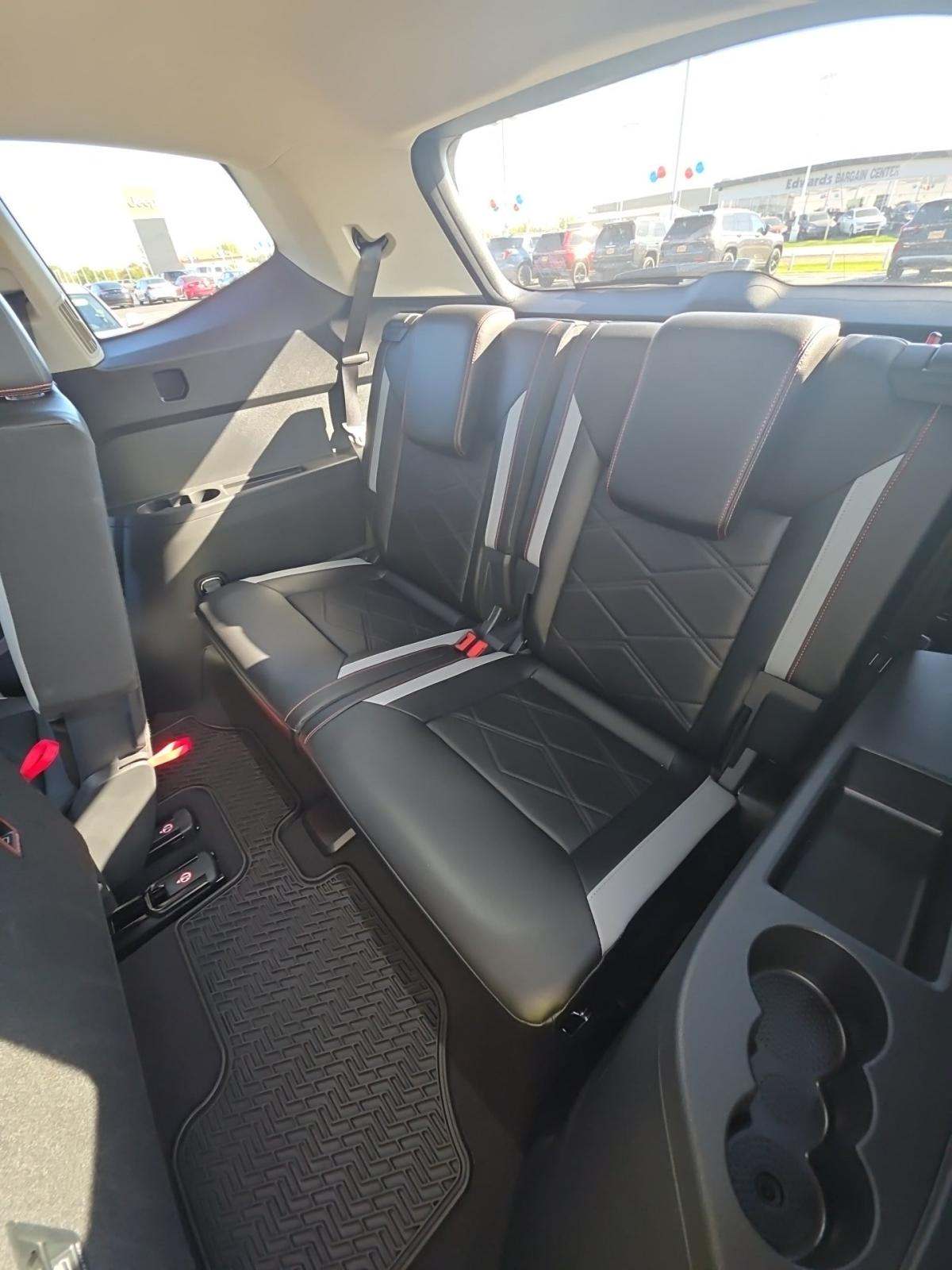 2024 Volkswagen Atlas 2.0T Peak Edition SEL AWD