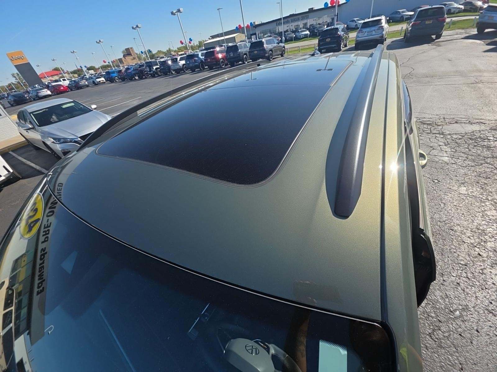 2024 Volkswagen Atlas 2.0T Peak Edition SEL AWD