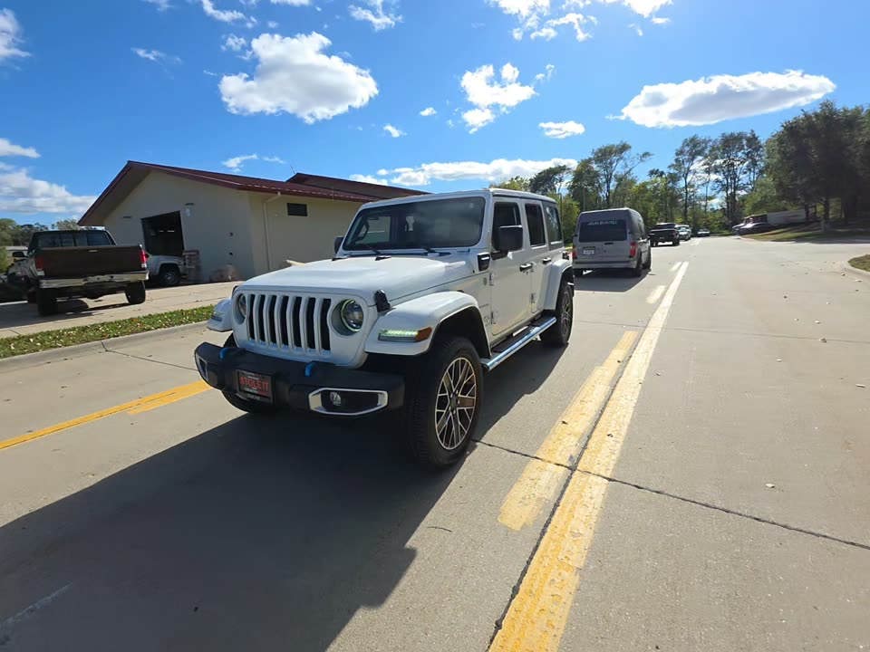 2023 Jeep Wrangler 4xe Sahara AWD