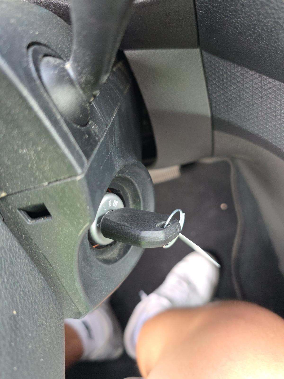 FORD TRANSIT CONNECT - 4