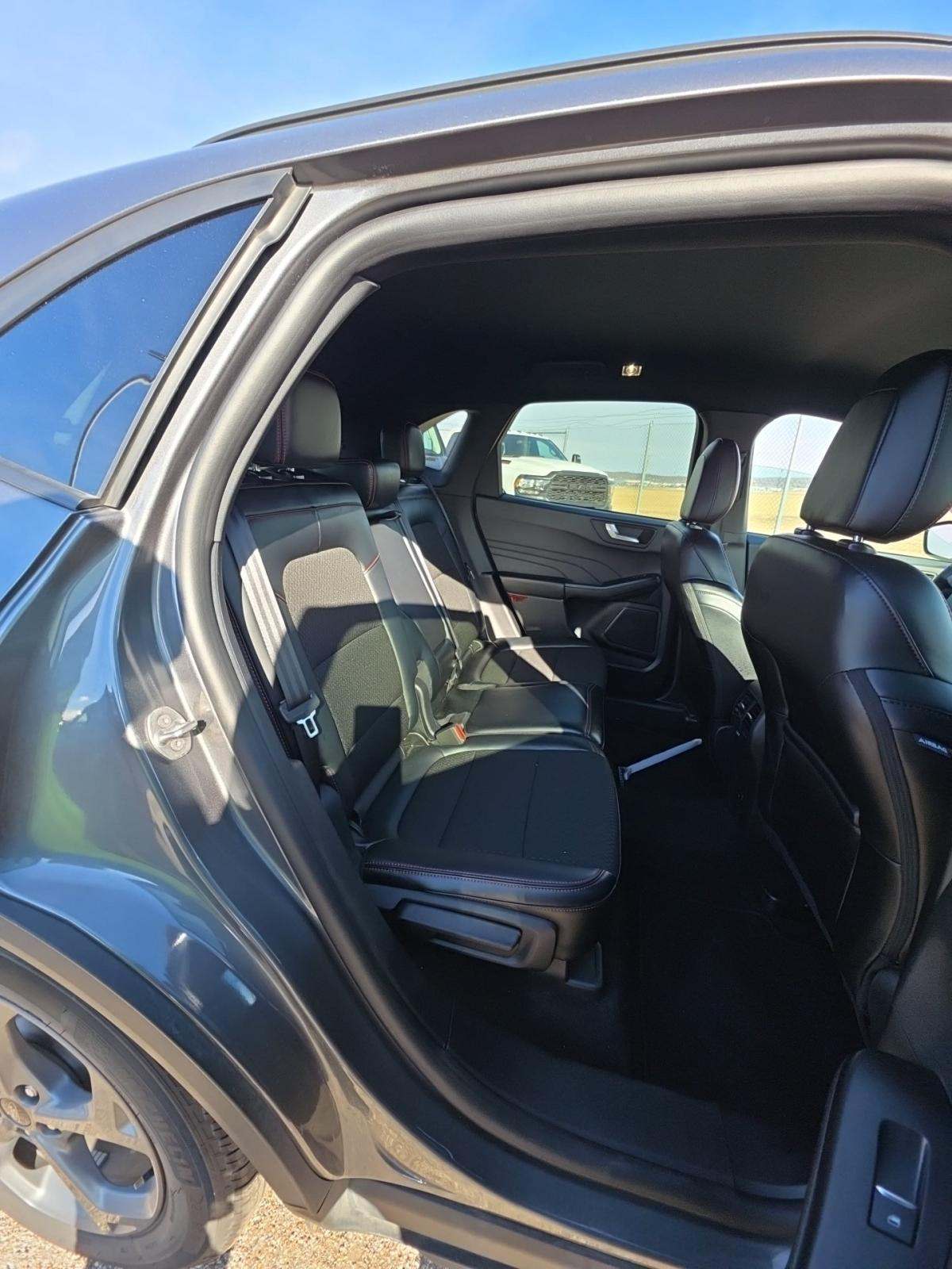 2025 Ford Escape ST-Line FWD