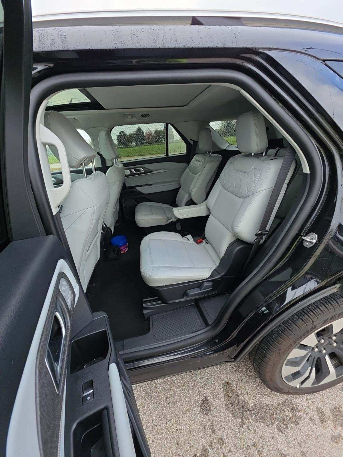 2025 Ford Explorer Platinum AWD