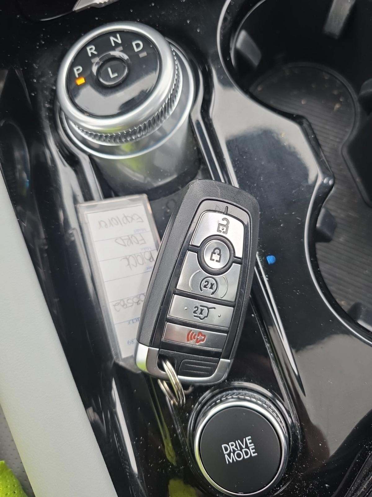 2025 Ford Explorer Platinum AWD