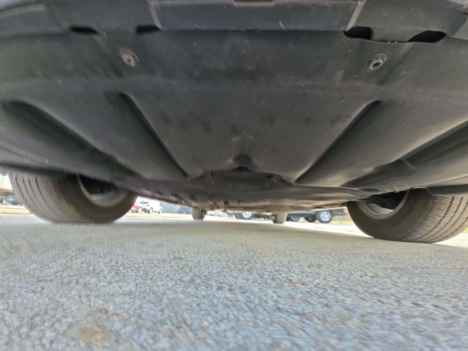 2025 Toyota Sienna LE FWD