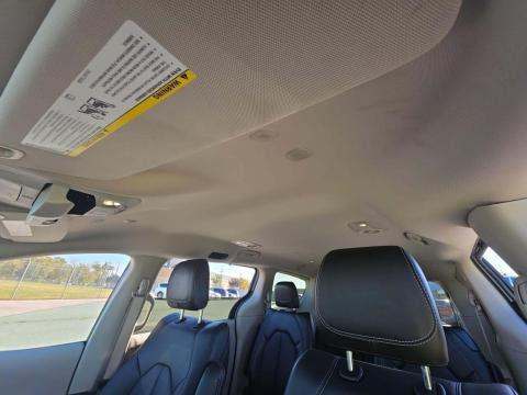 2024 Chrysler Pacifica Touring L FWD