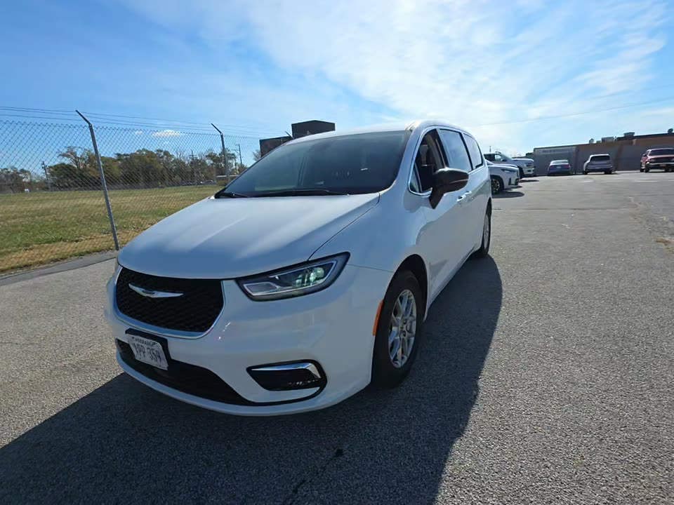 2024 Chrysler Pacifica Touring L FWD