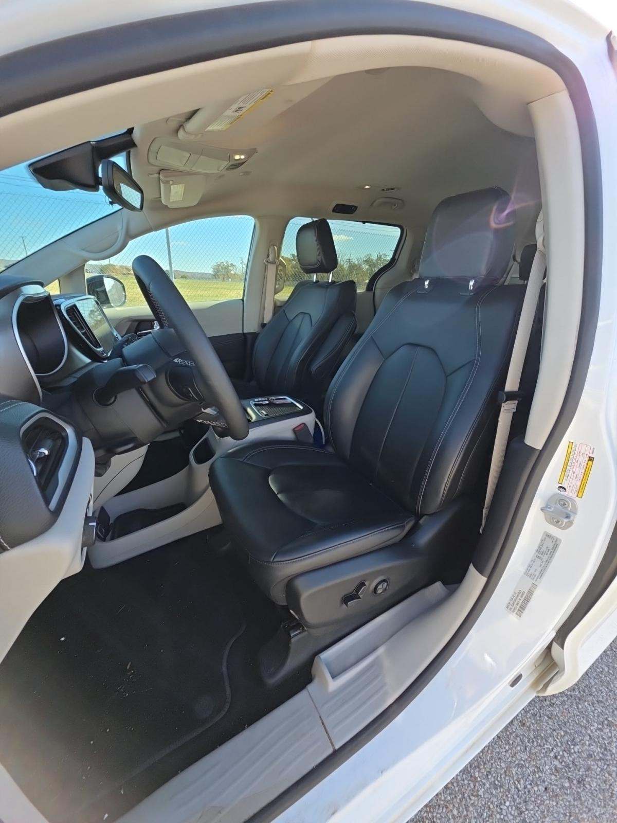 2024 Chrysler Pacifica Touring L FWD