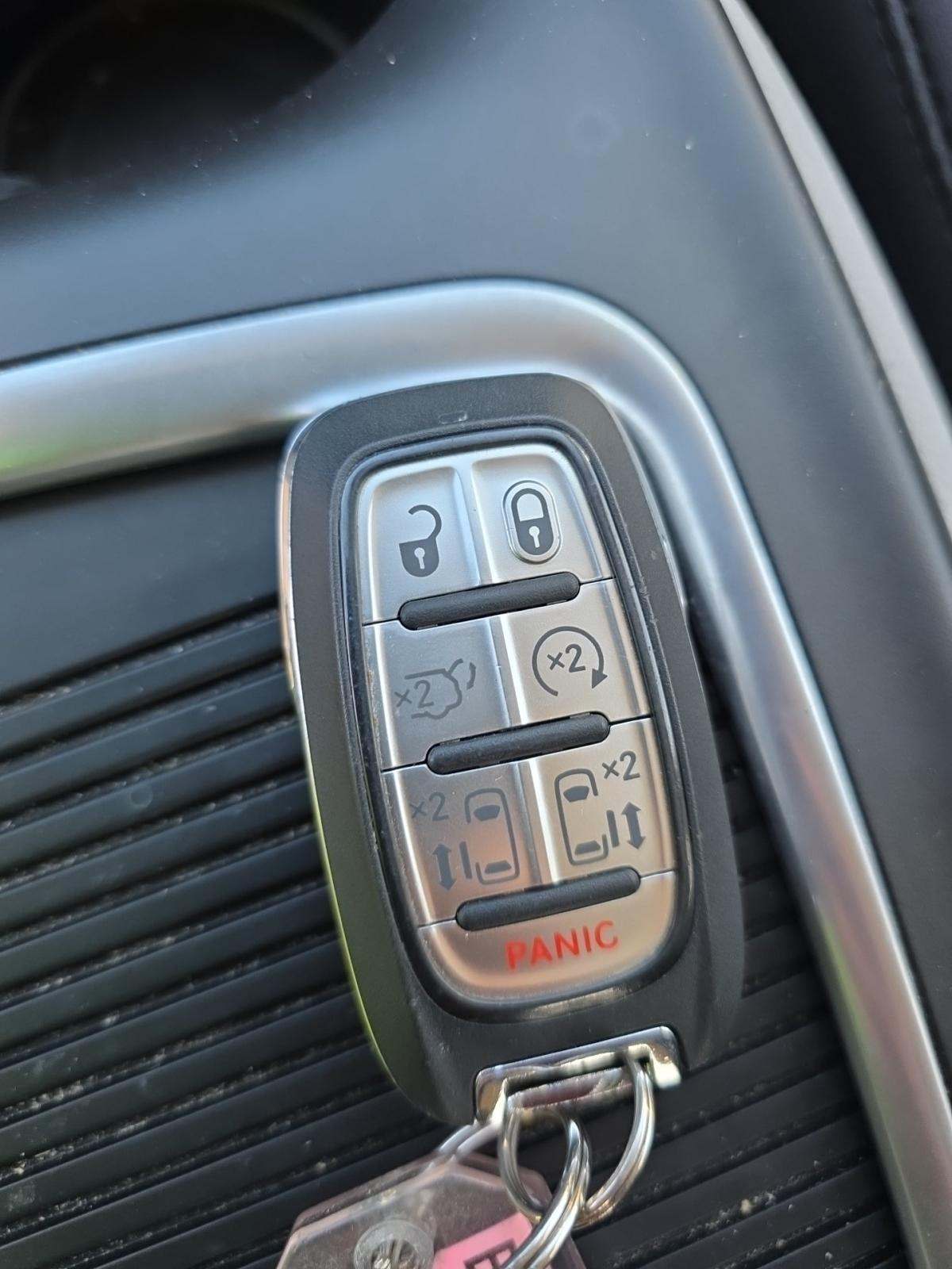 2024 Chrysler Pacifica Touring L FWD