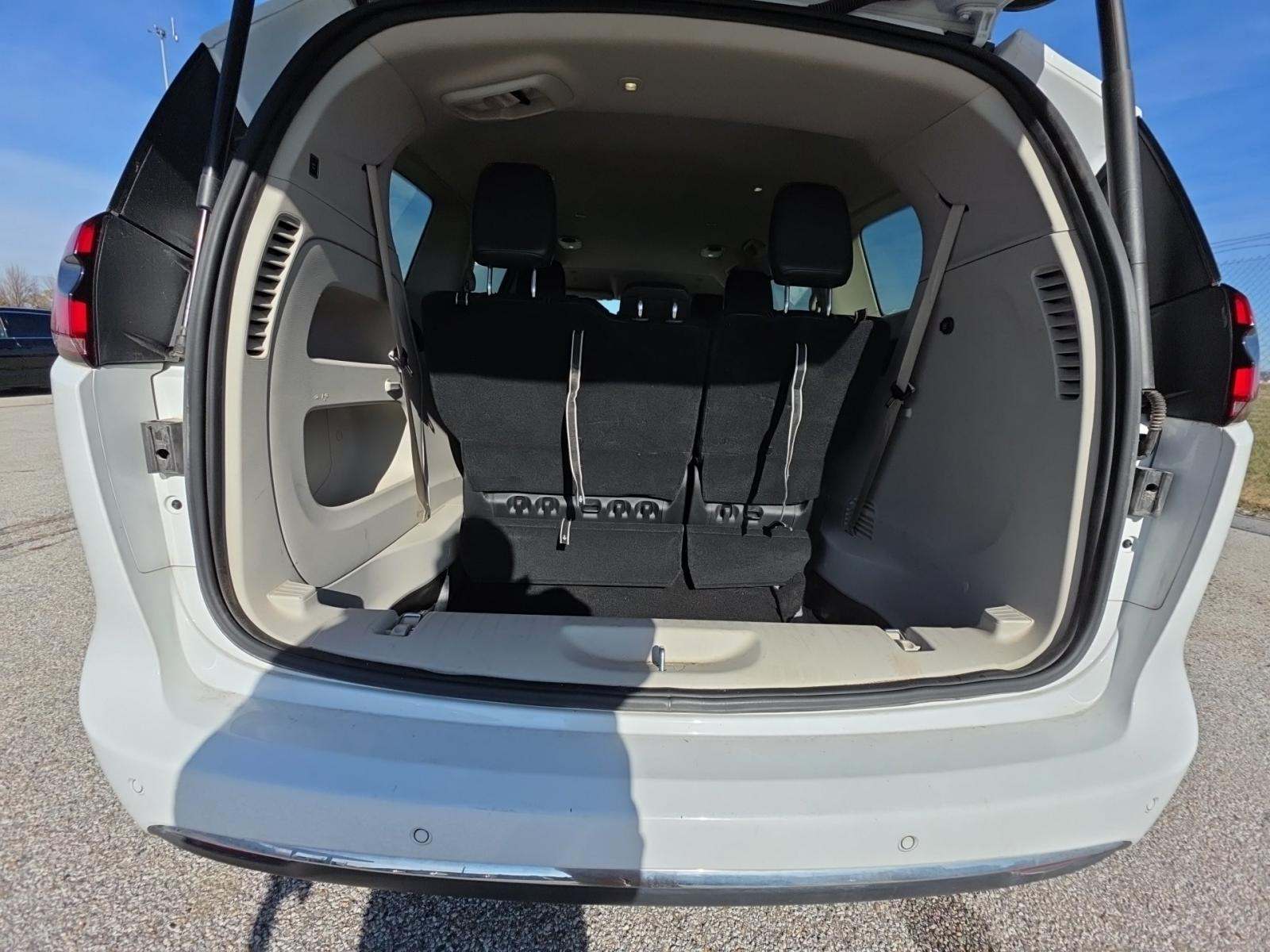 2024 Chrysler Pacifica Touring L FWD