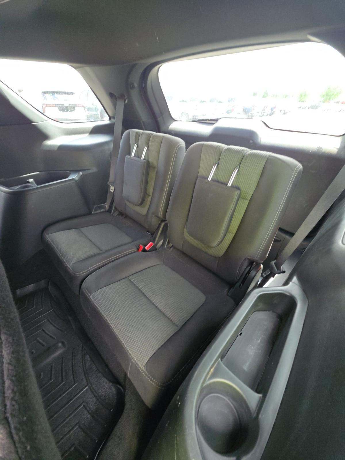FORD EXPLORER - 10