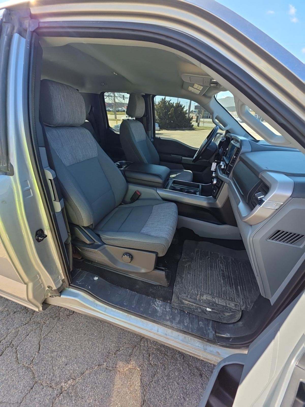 2023 Ford F-150 XLT RWD