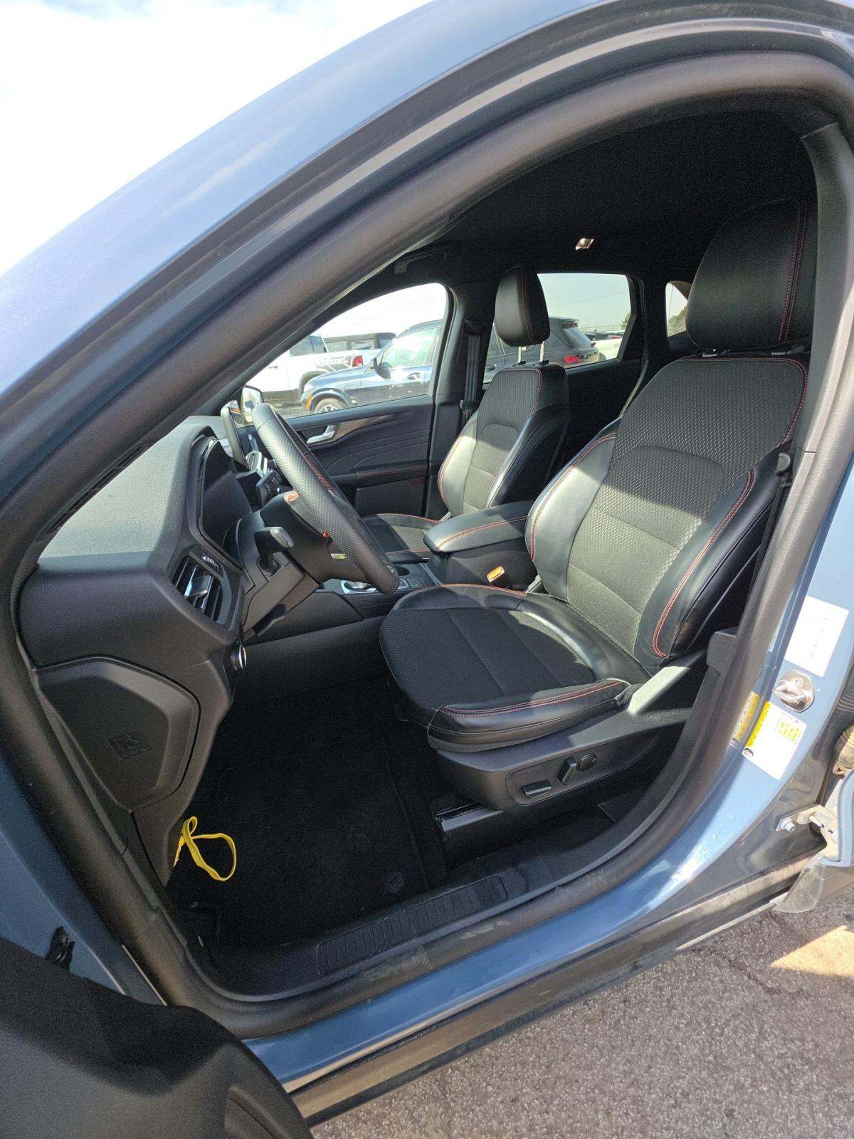 2025 Ford Escape ST-Line FWD