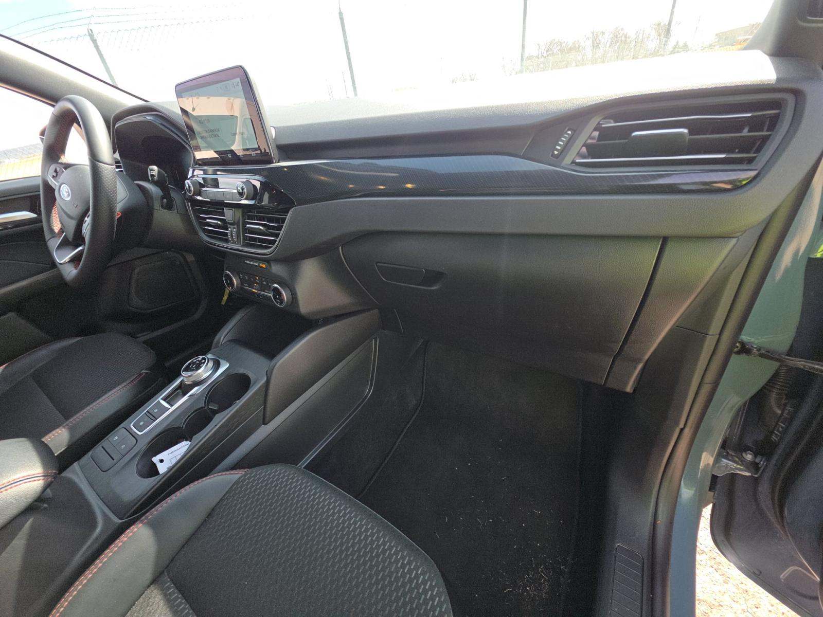 2025 Ford Escape ST-Line FWD