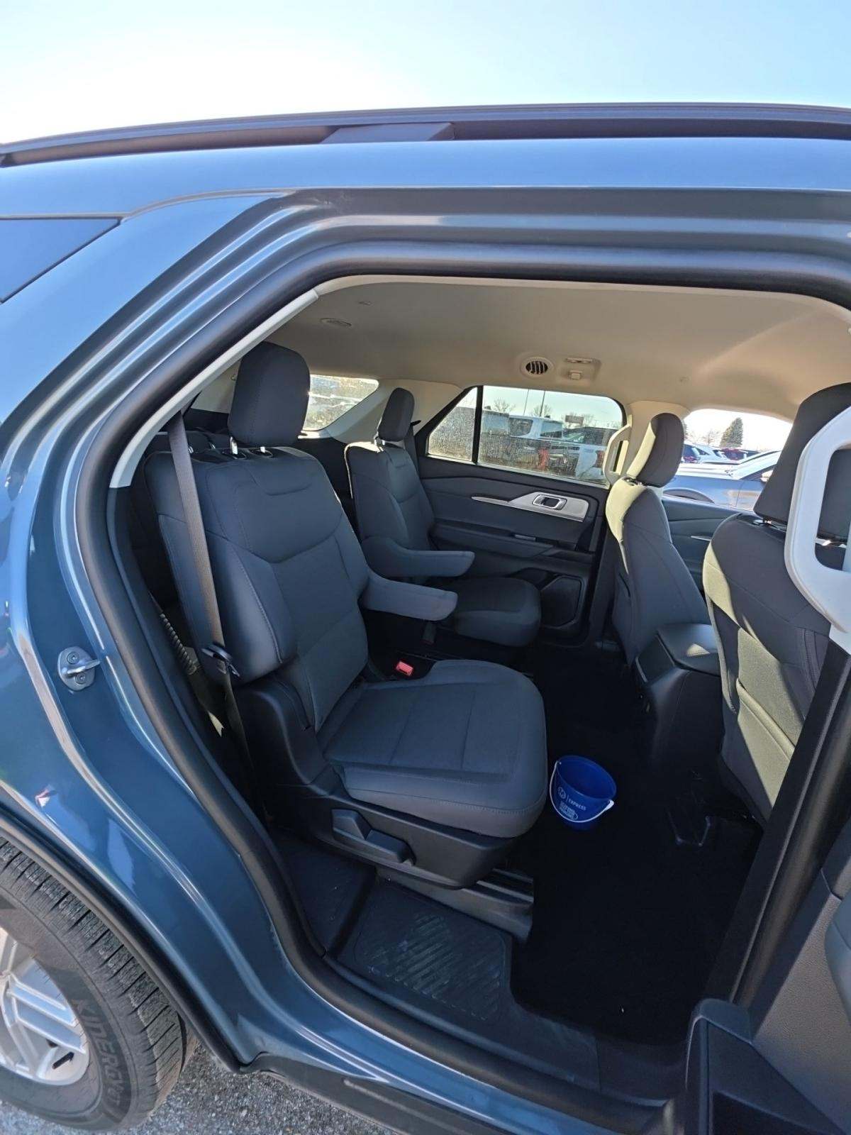 2025 Ford Explorer Active AWD