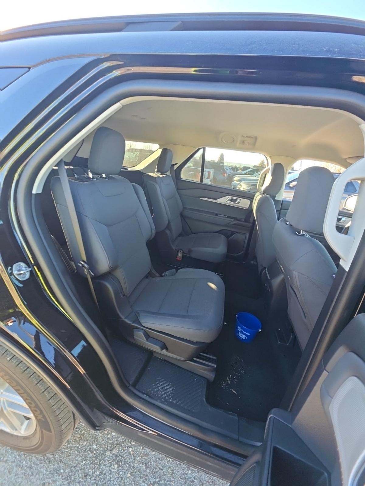 2025 Ford Explorer Active AWD