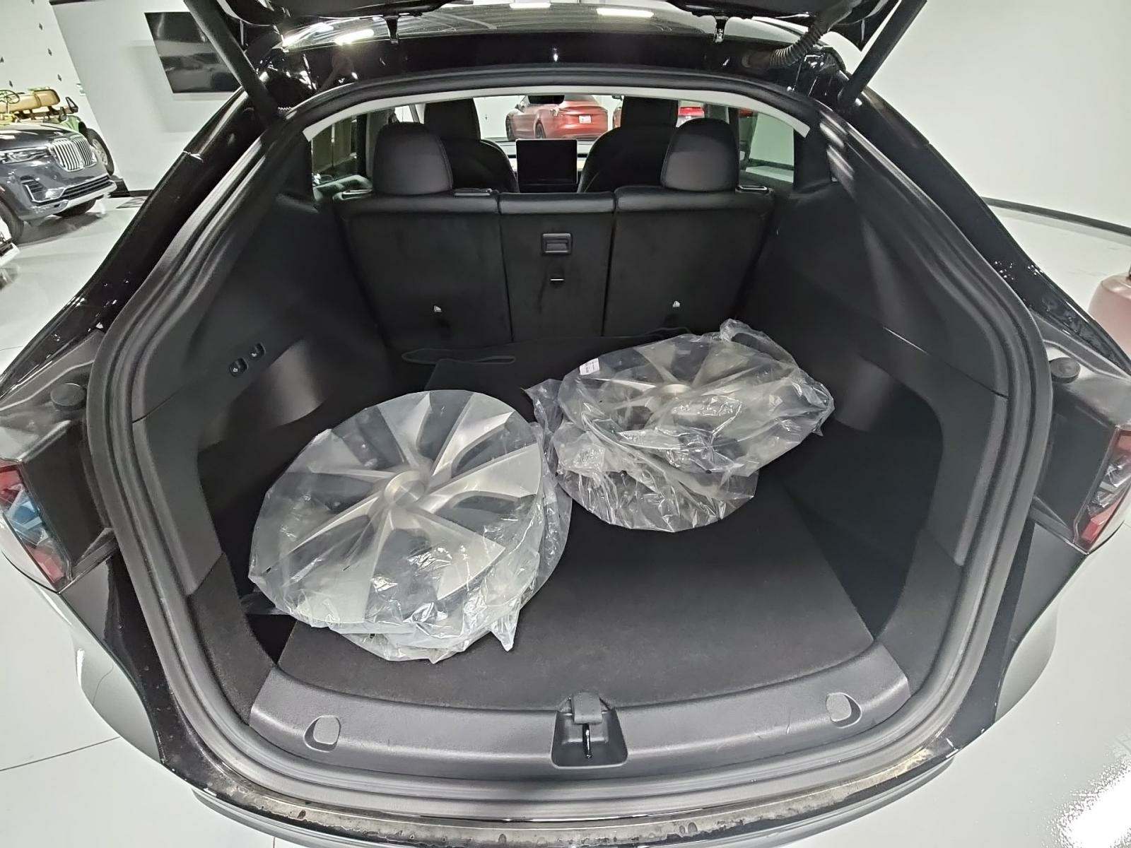 2022 Tesla Model Y Long Range AWD