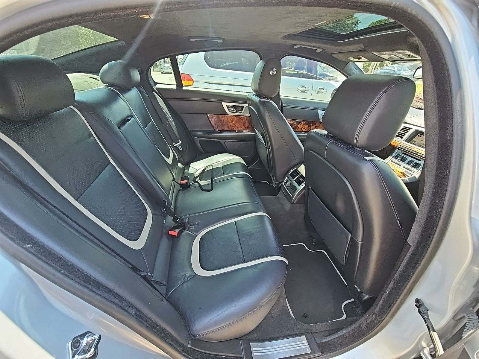 2015 Jaguar XF 3.0 Portfolio RWD