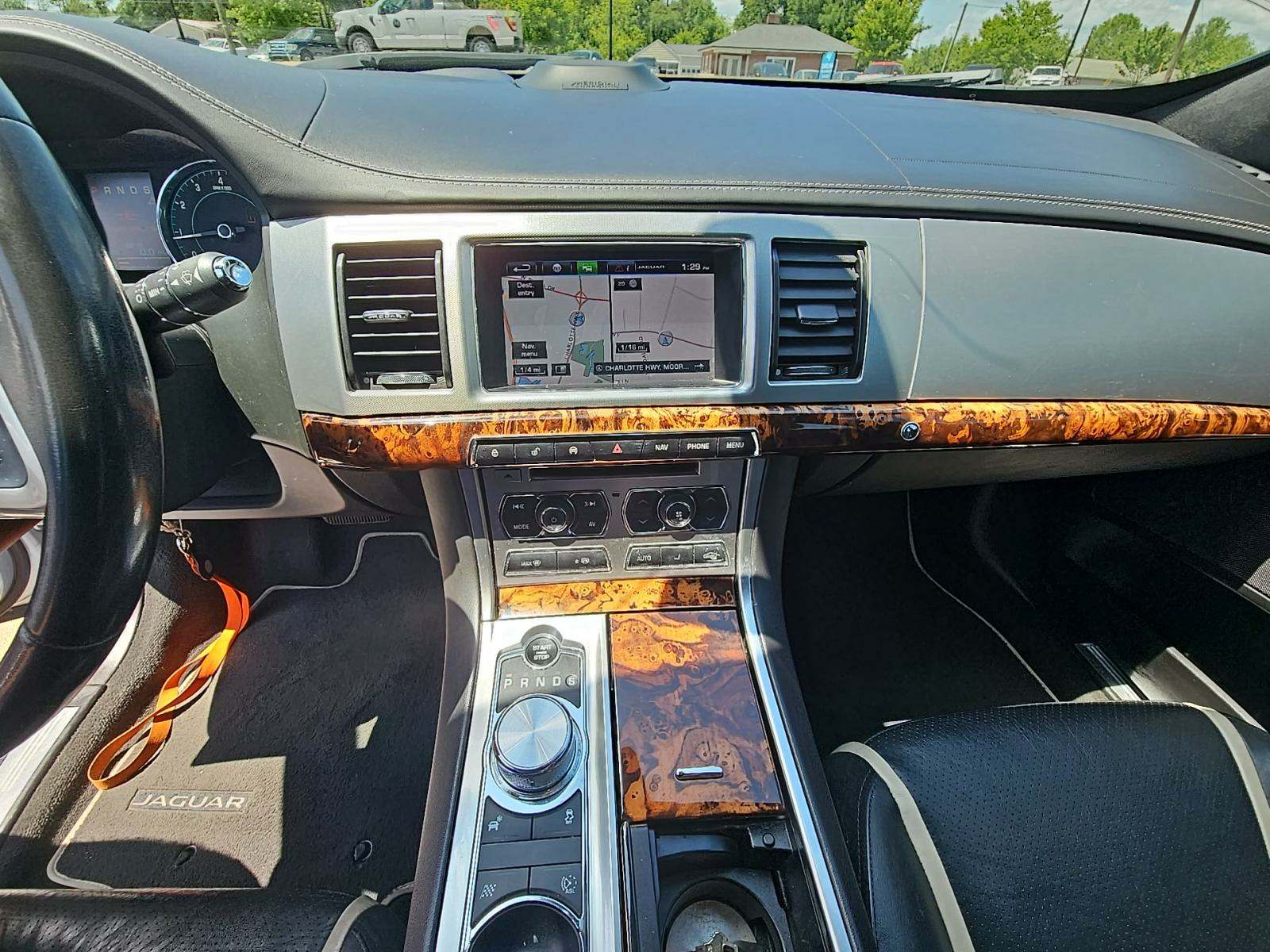 2015 Jaguar XF 3.0 Portfolio RWD