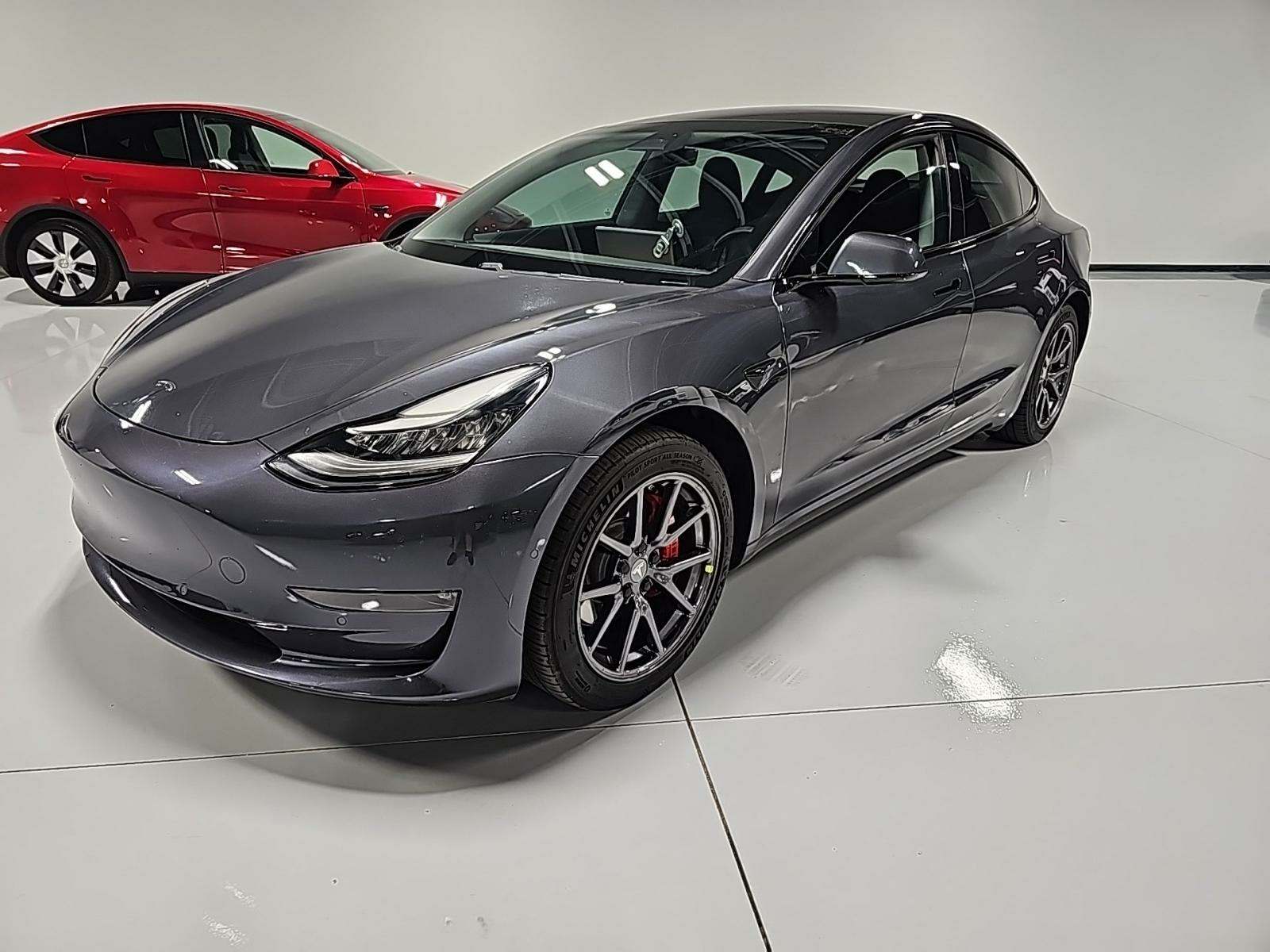 2019 Tesla Model 3 Mid Range RWD