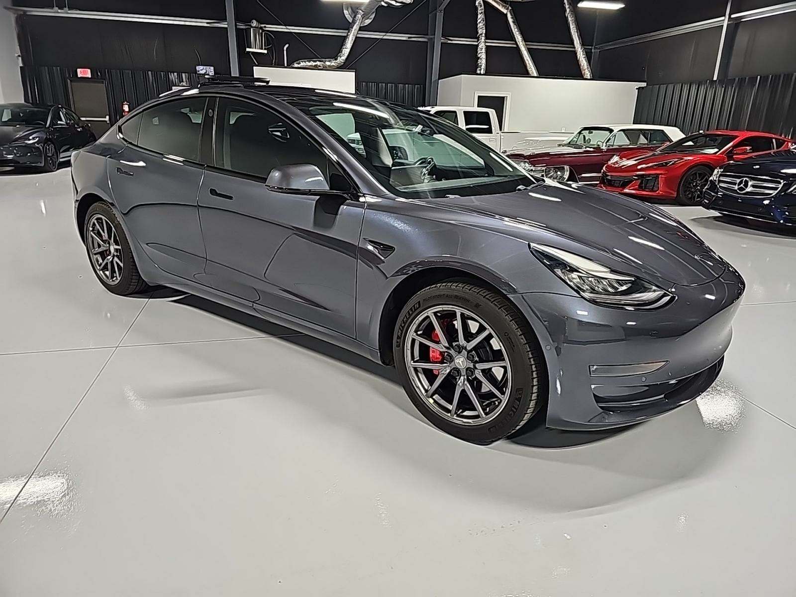 2019 Tesla Model 3 Mid Range RWD