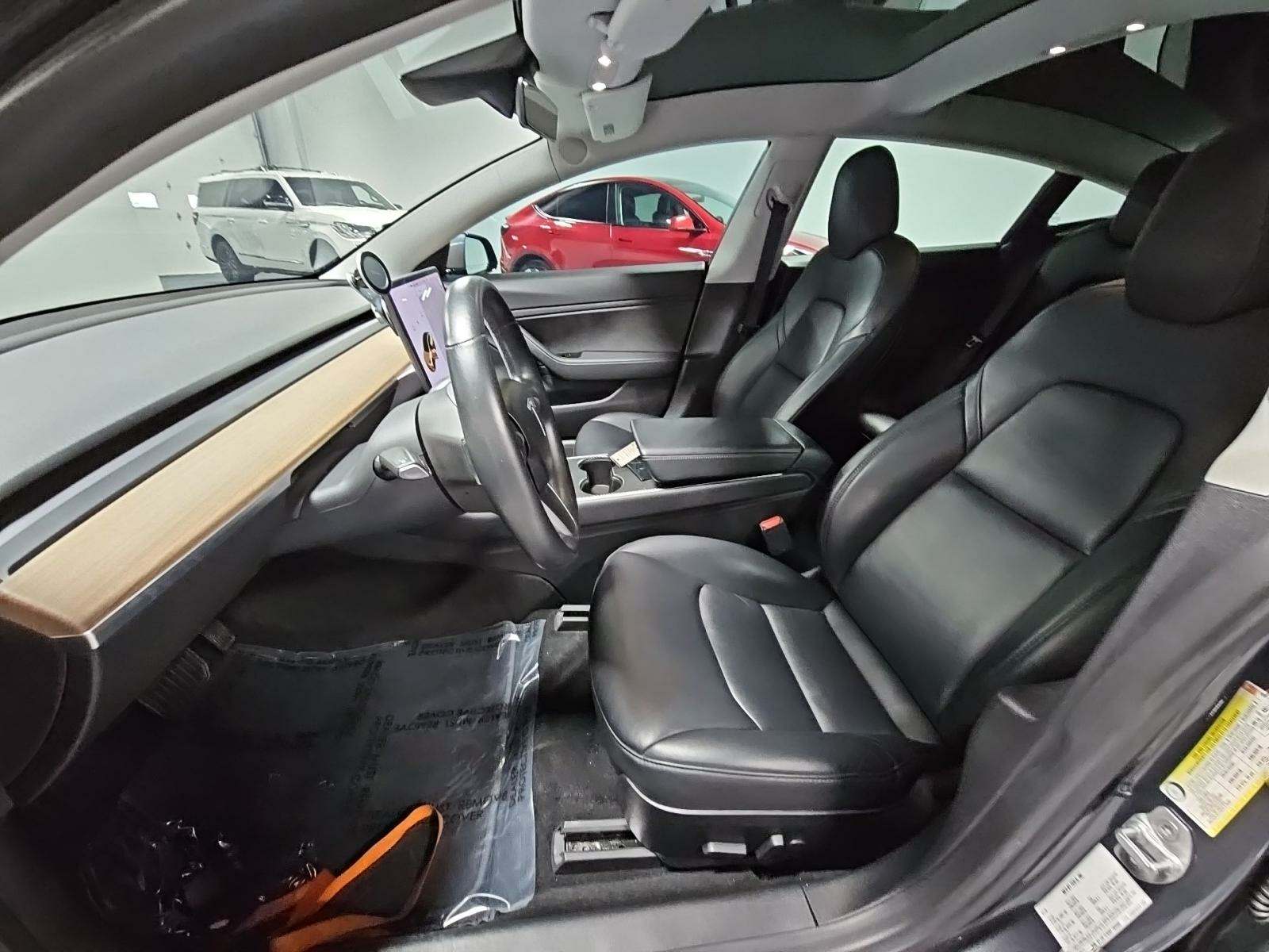 2019 Tesla Model 3 Mid Range RWD