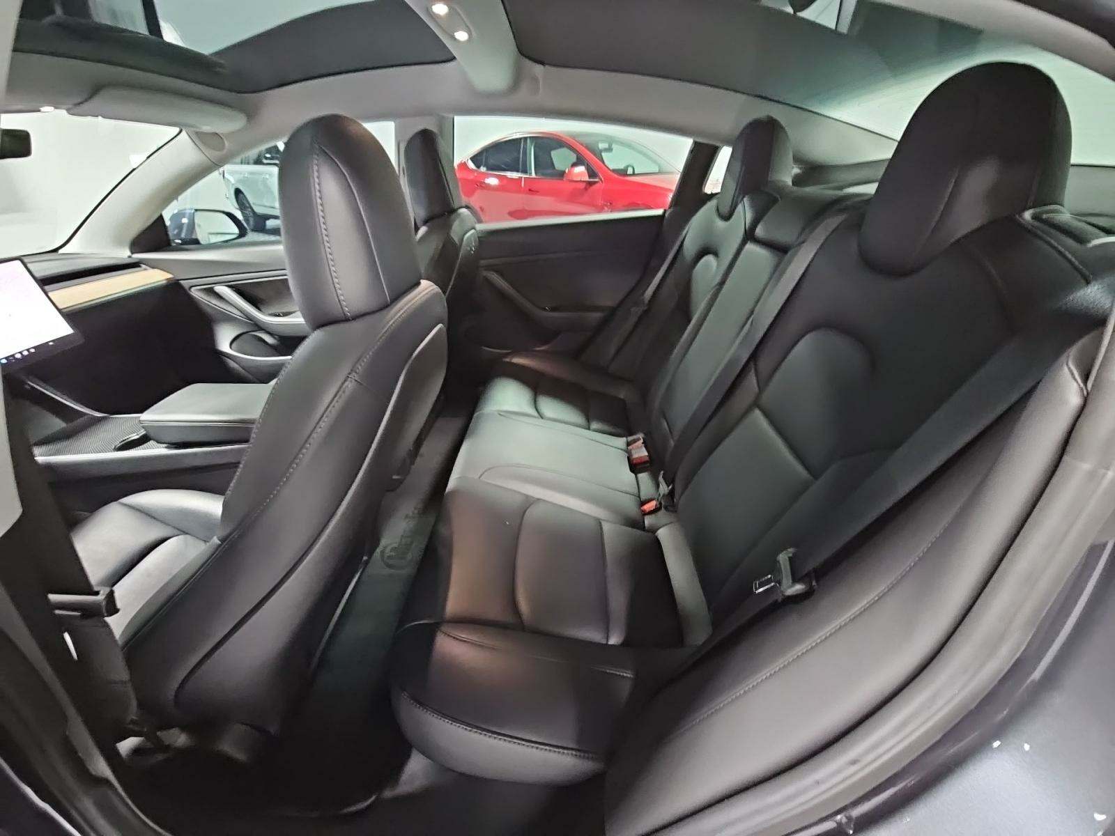 2019 Tesla Model 3 Mid Range RWD