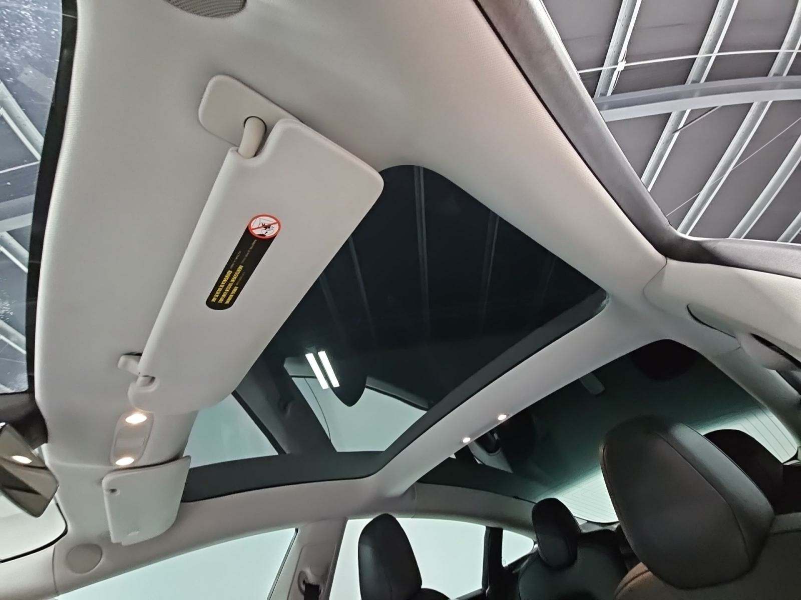 2019 Tesla Model 3 Mid Range RWD