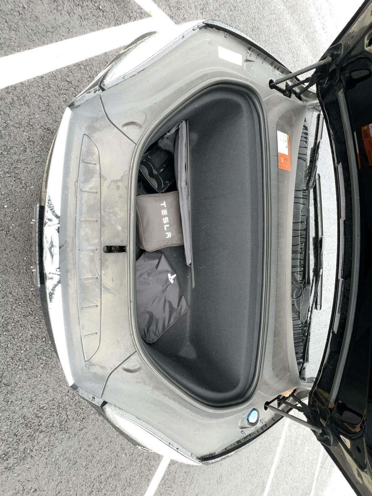 2016 Tesla Model X 75D AWD