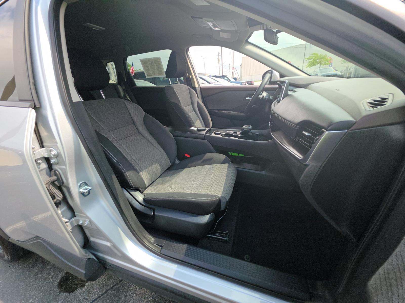 2022 Nissan Rogue SV AWD