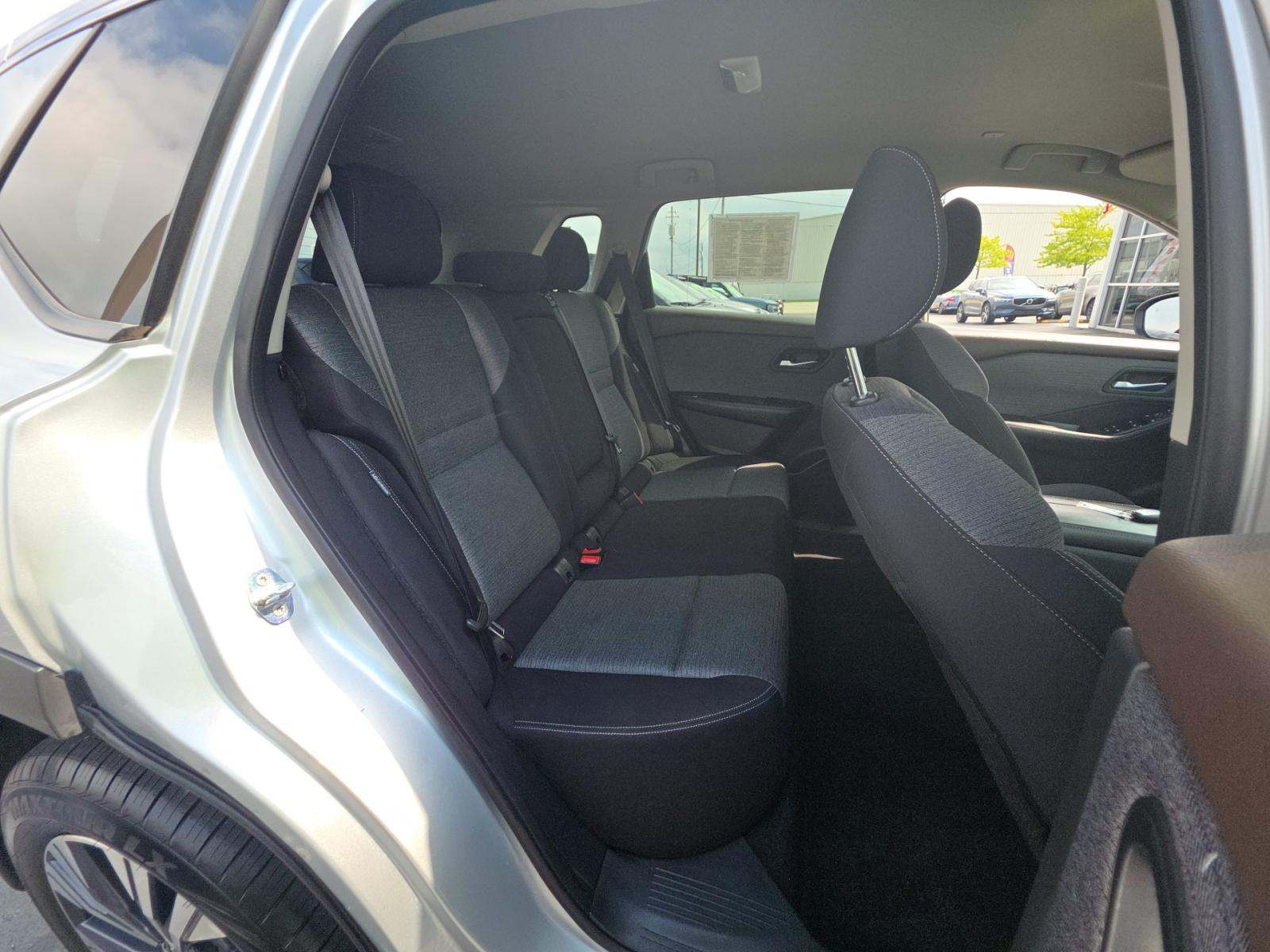 2022 Nissan Rogue SV AWD
