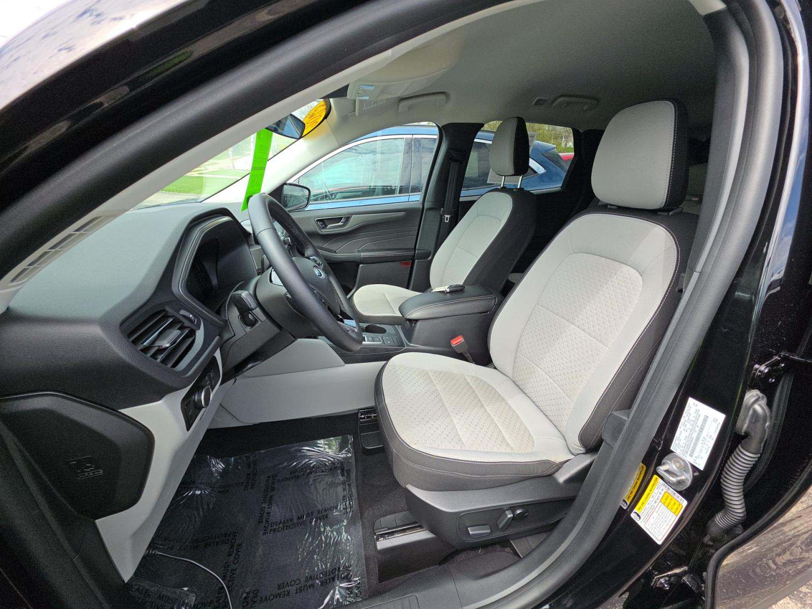 FORD ESCAPE - 6