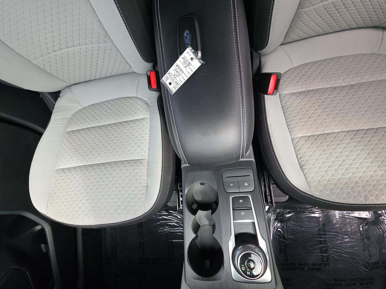 FORD ESCAPE - 8