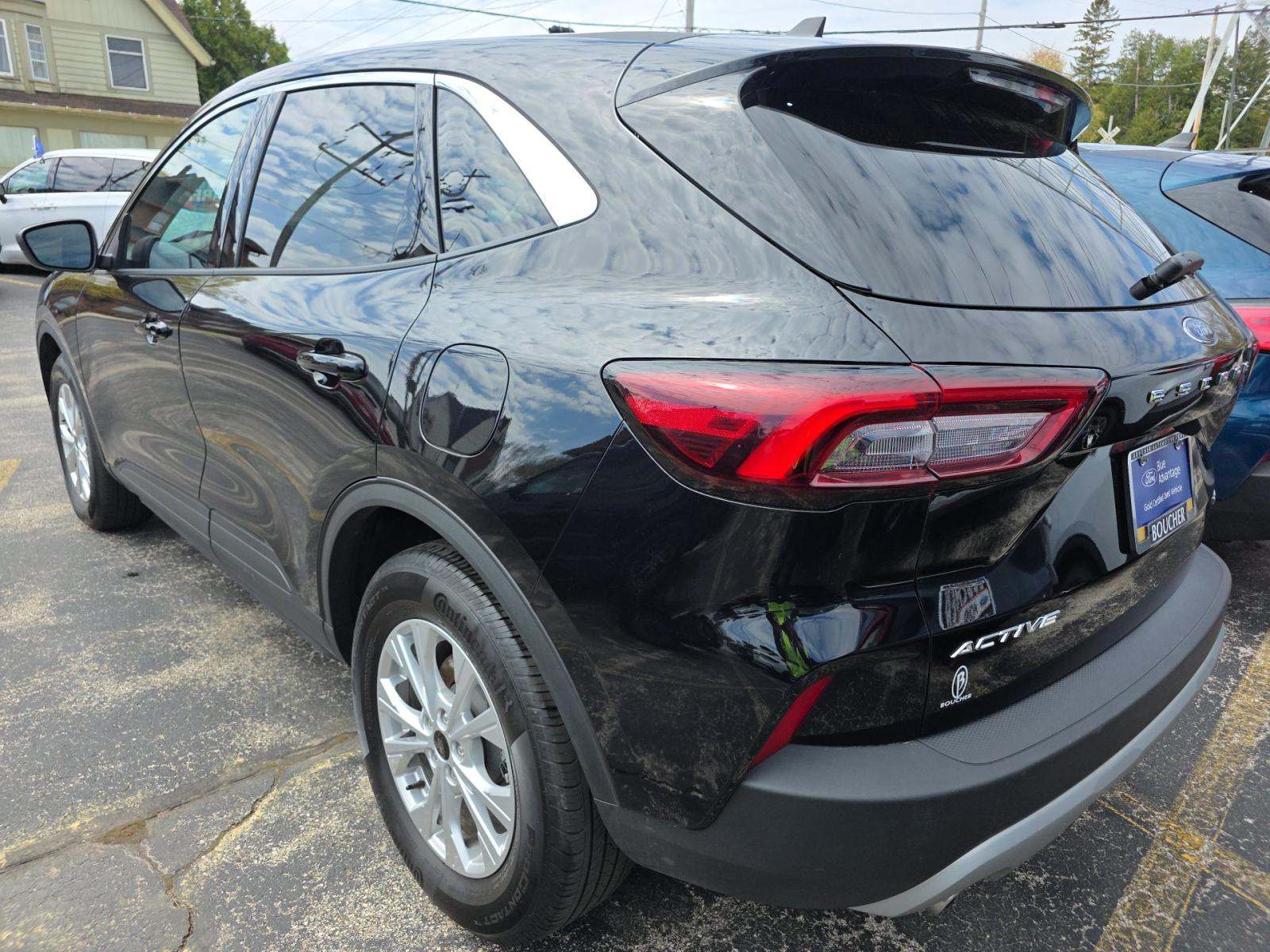 FORD ESCAPE - 2