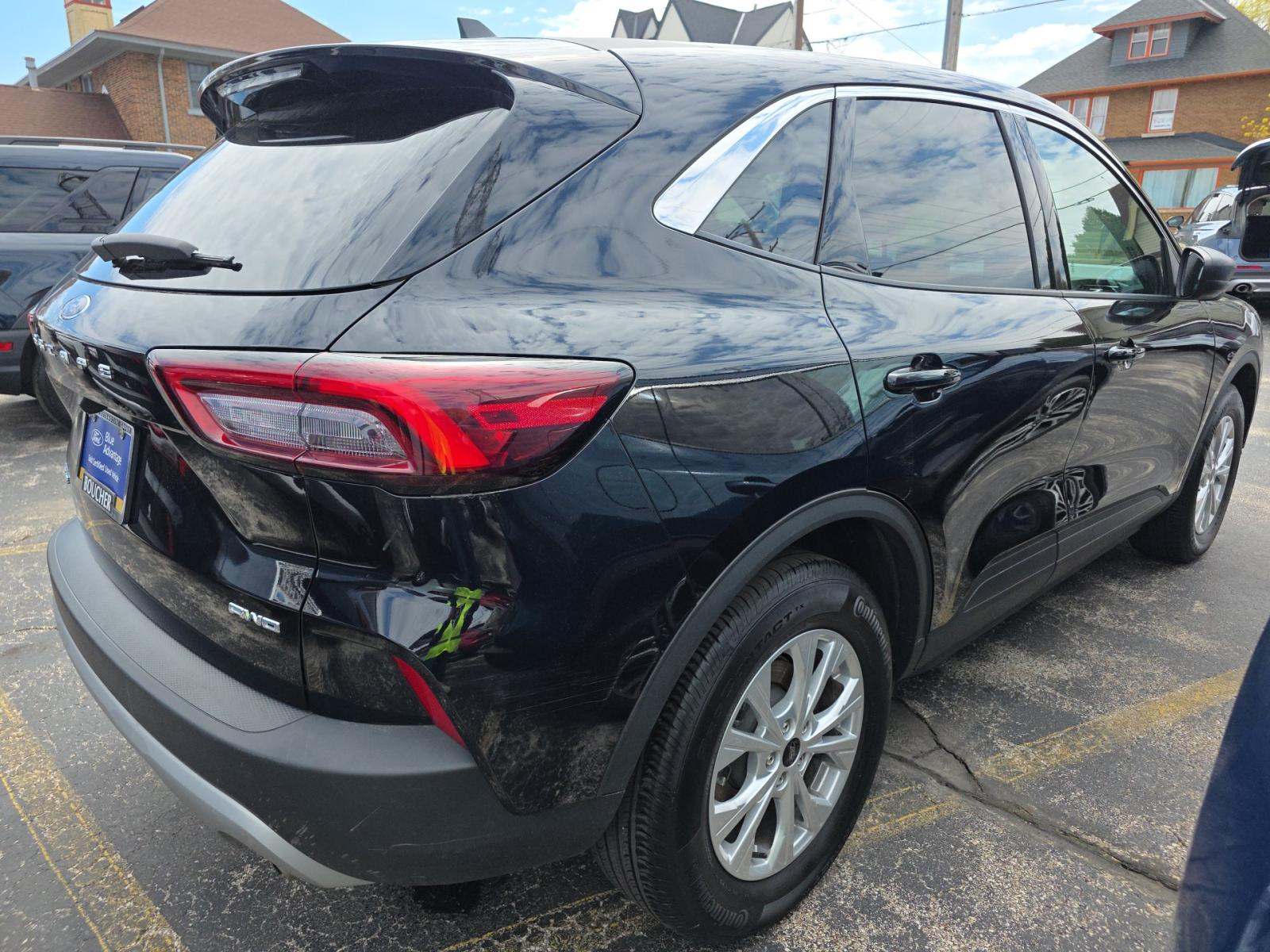 FORD ESCAPE - 3