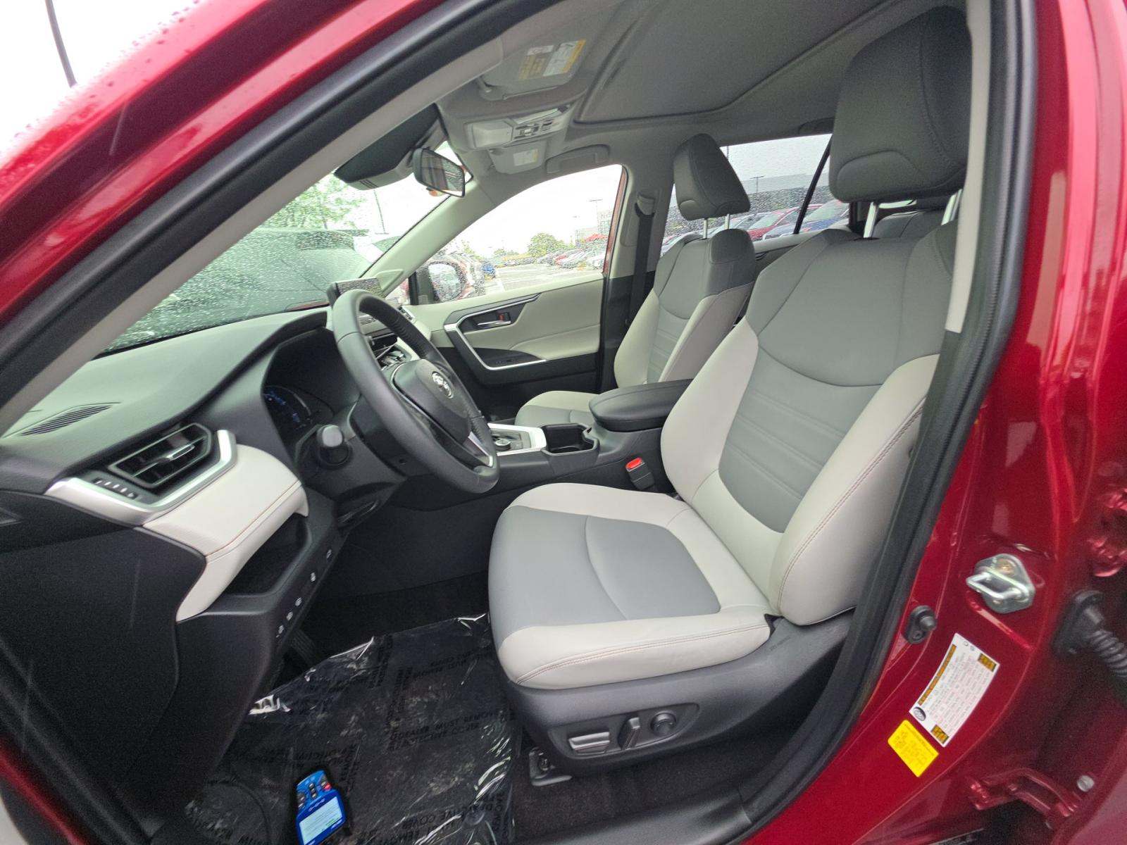 2025 Toyota RAV4 Hybrid XLE Premium AWD