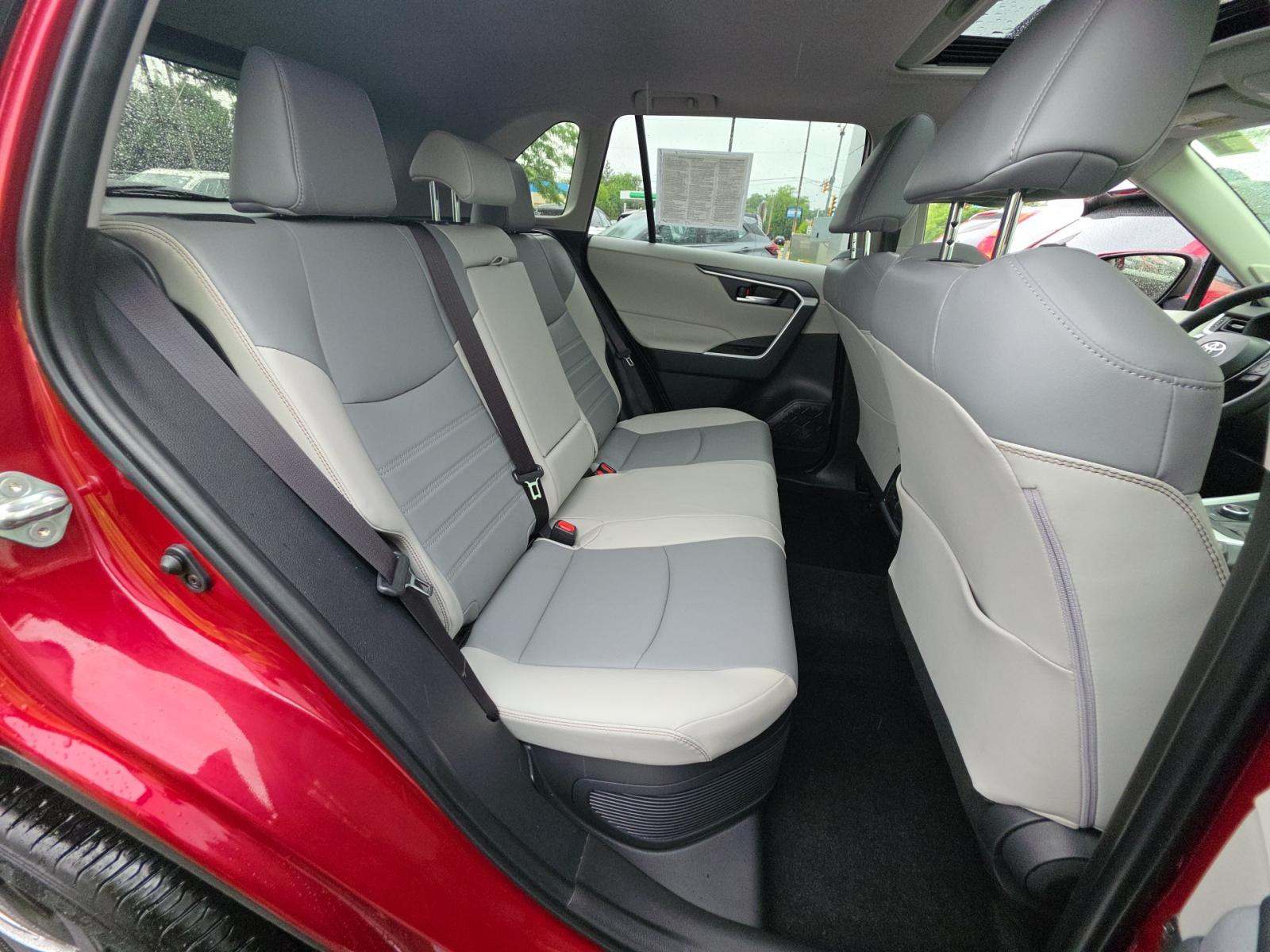 2025 Toyota RAV4 Hybrid XLE Premium AWD