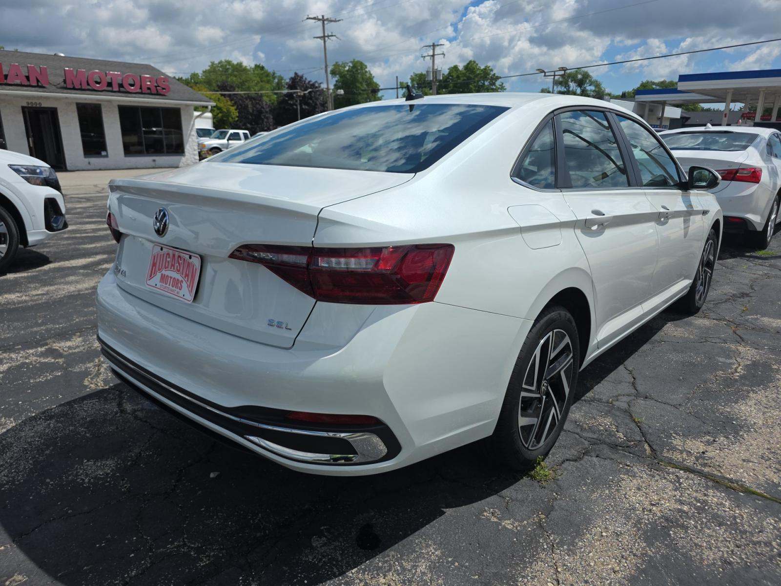 2024 Volkswagen Jetta 1.5T SEL FWD