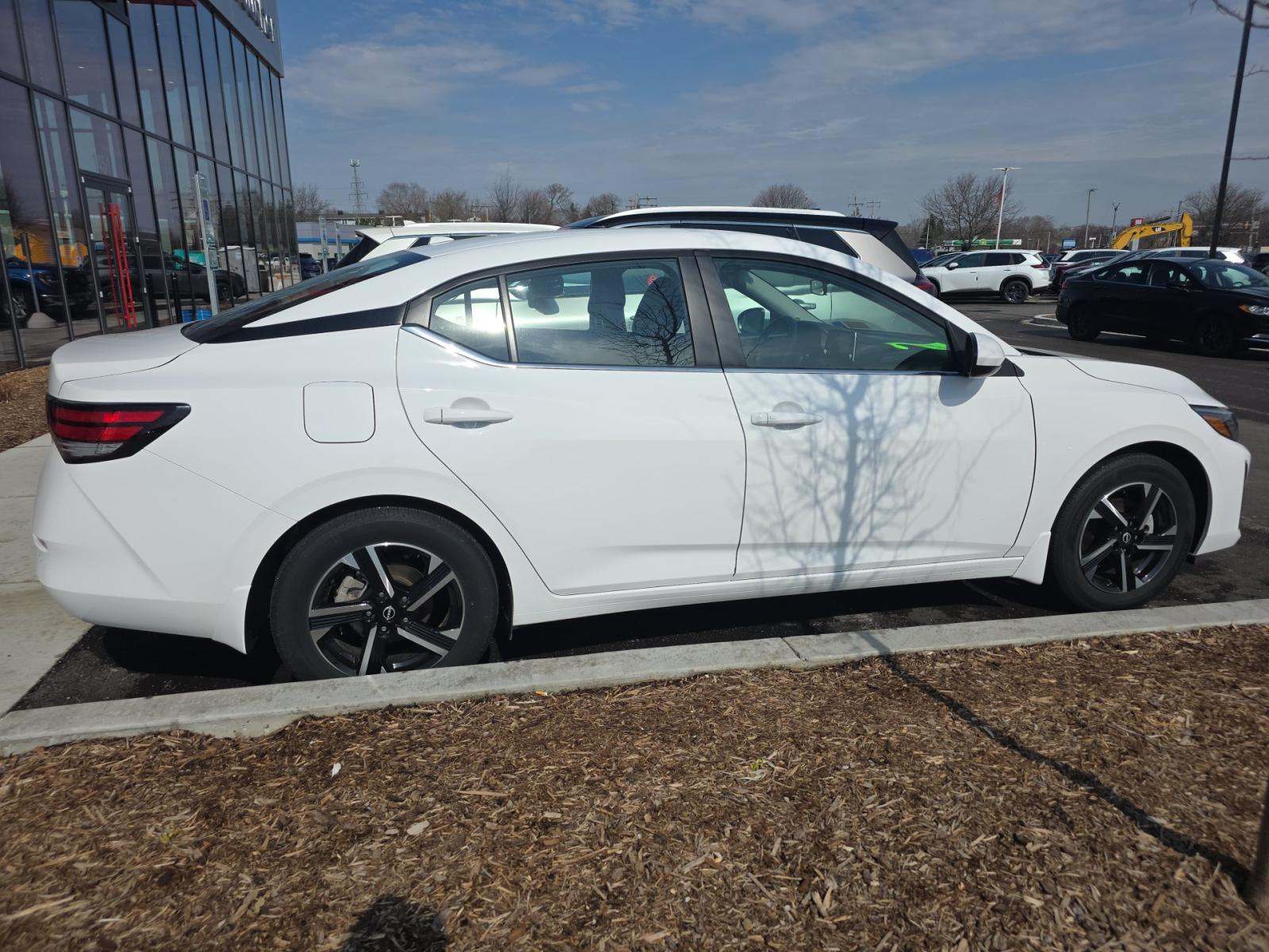 NISSAN SENTRA - 4