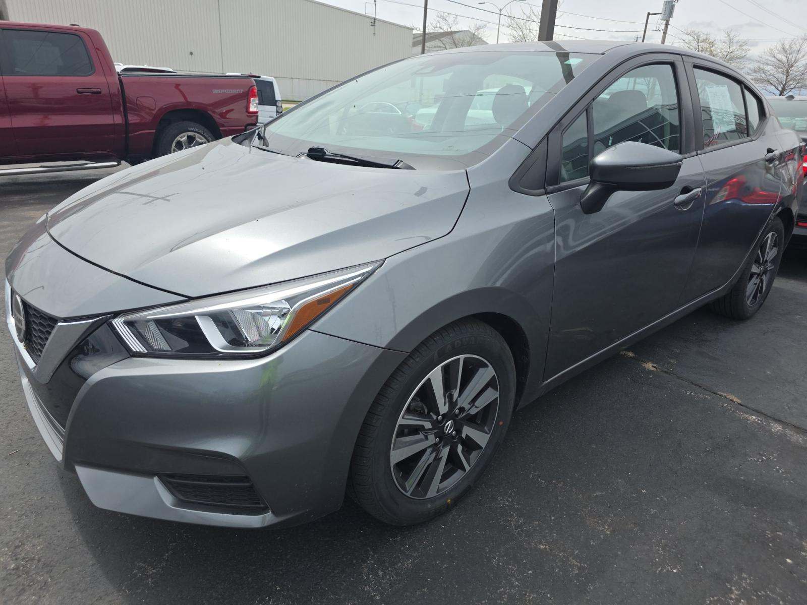 NISSAN VERSA - 1