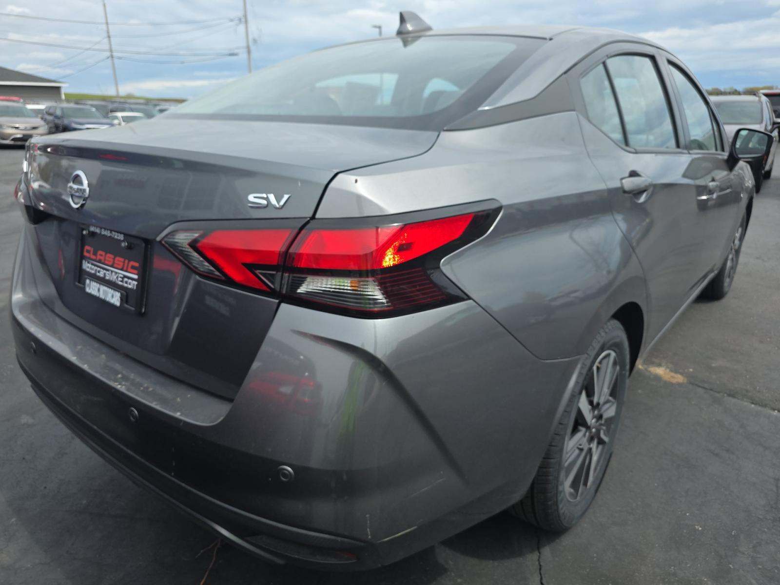 NISSAN VERSA - 3