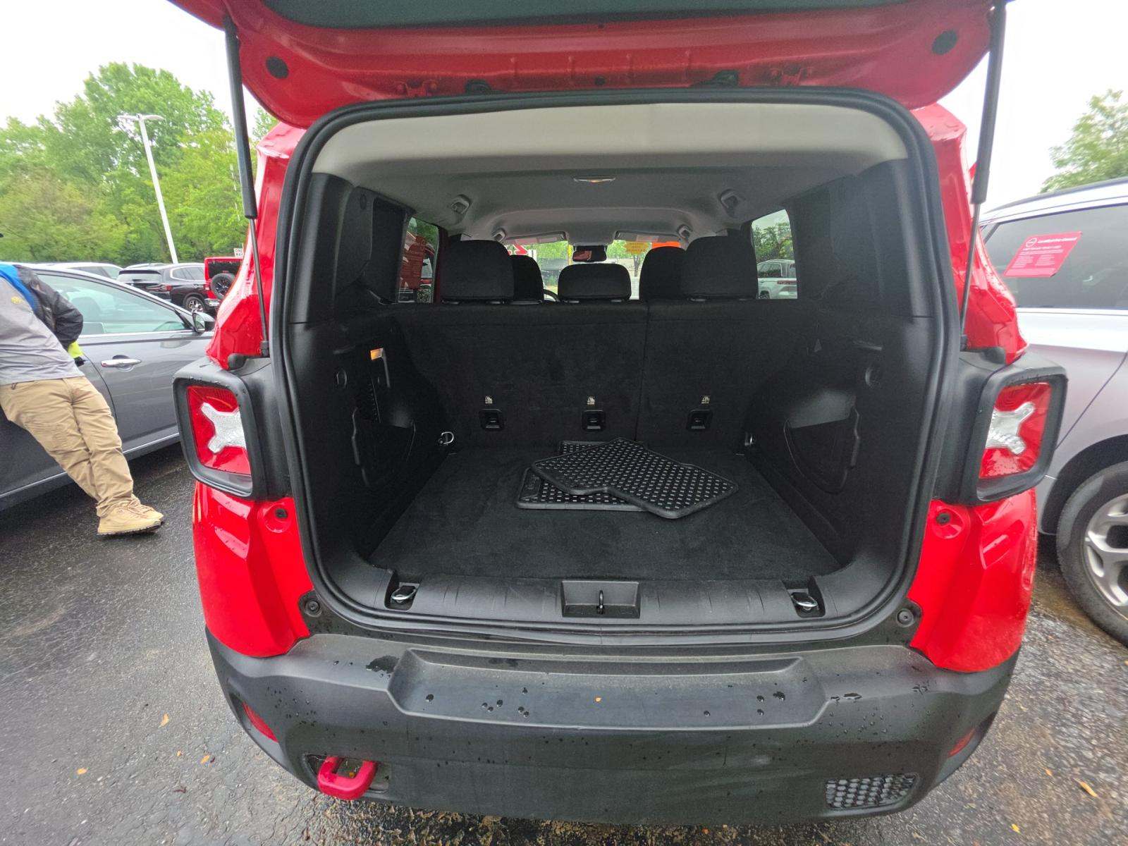 2023 Jeep Renegade Trailhawk AWD