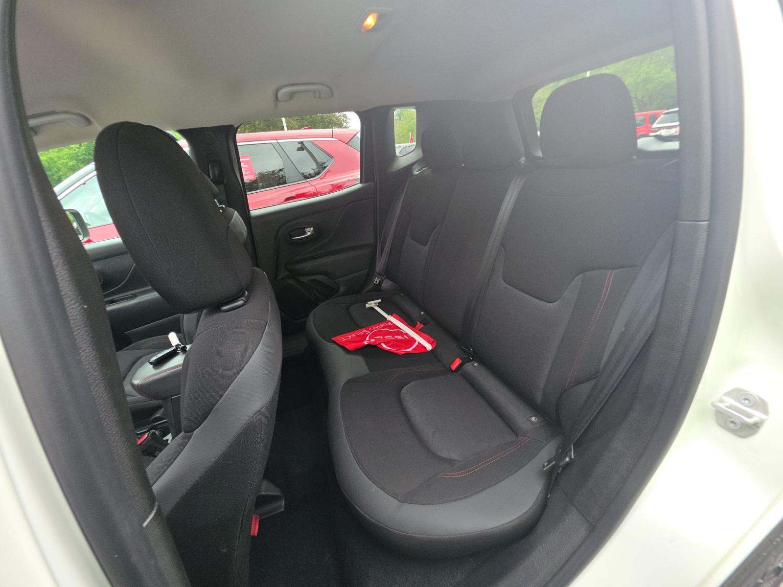 2023 Jeep Renegade Trailhawk AWD