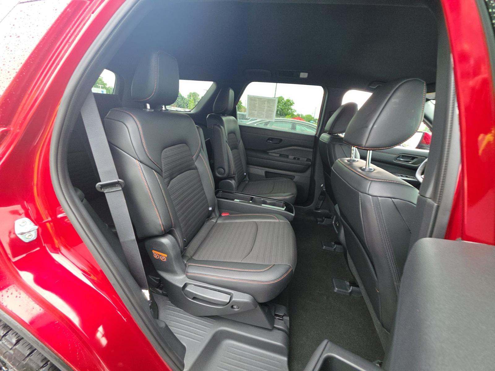 2024 Nissan Pathfinder Rock Creek AWD