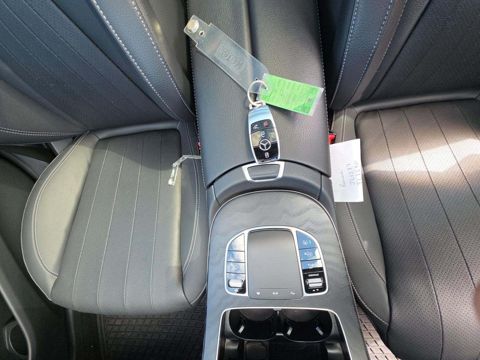 MERCEDES-BENZ E-CLASS - 8