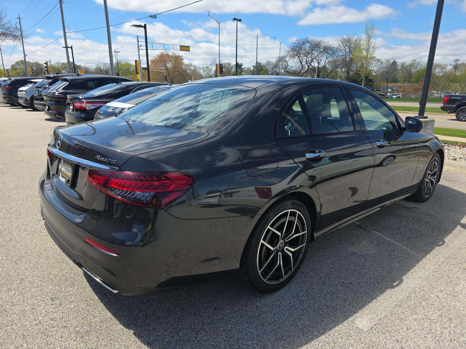 MERCEDES-BENZ E-CLASS - 3