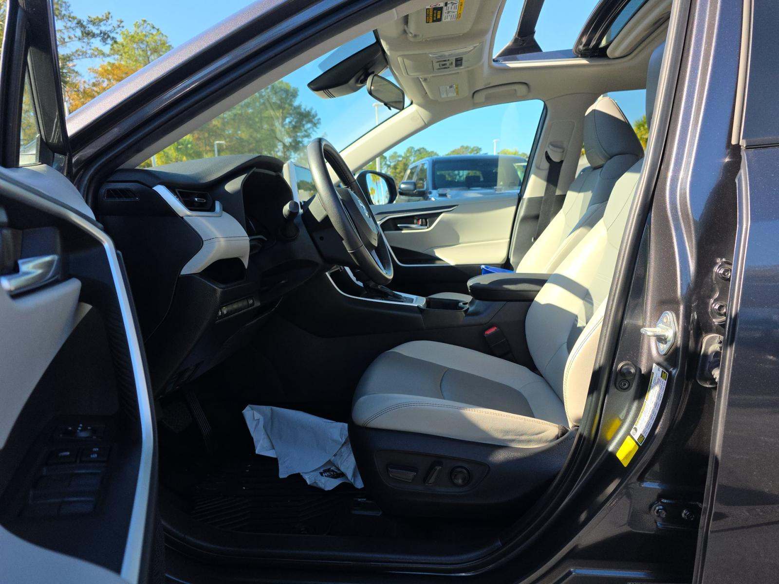 2024 Toyota RAV4 XLE Premium FWD