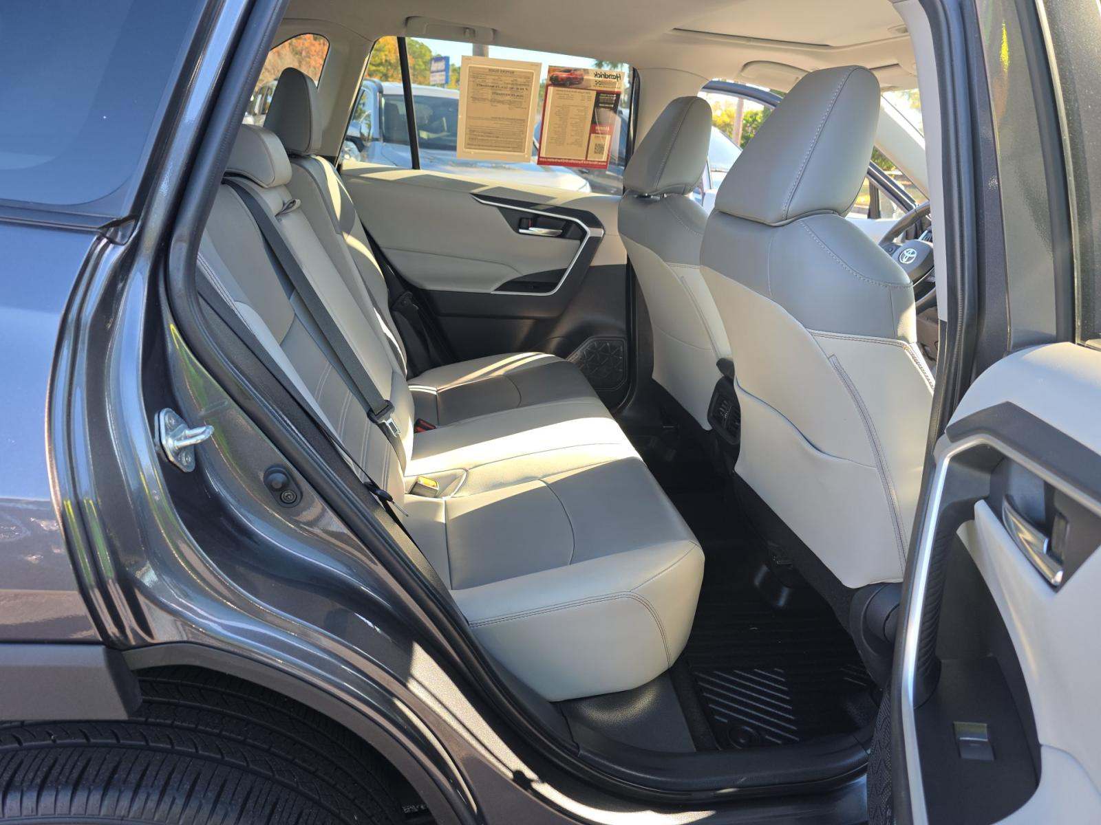 2024 Toyota RAV4 XLE Premium FWD